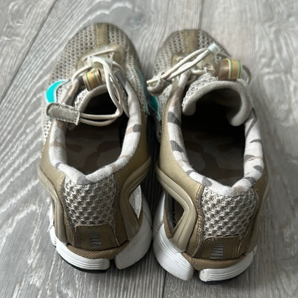 Nike Zoom Air Women's Tan and Teal Sneakers - Picture 3 of 7